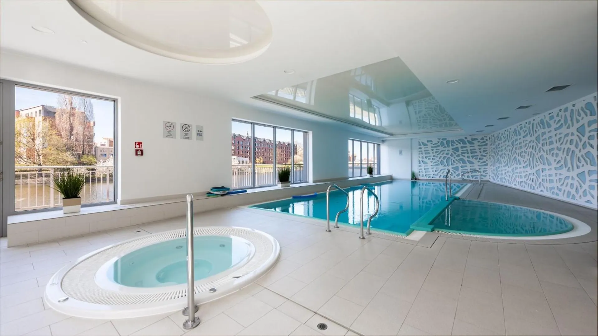 Flatbook Apartments Waterlane Island Spa With Riverview Gdansk Poland