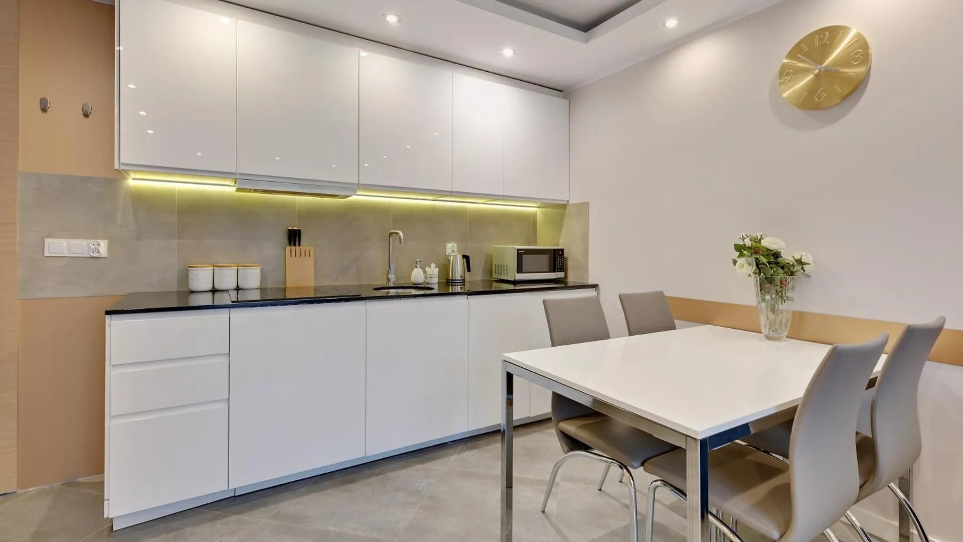 Flatbook Apartments Waterlane Island Spa With Riverview Gdansk Poland